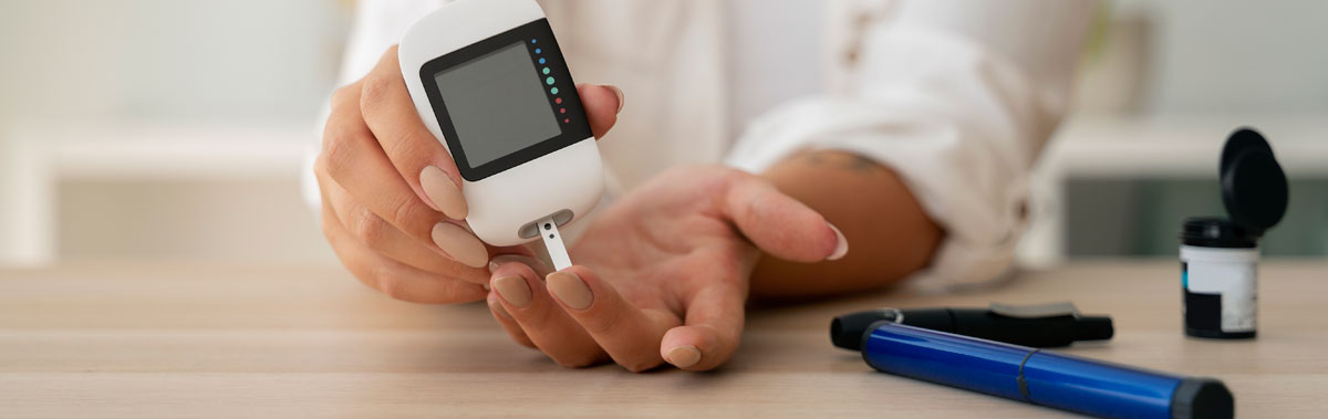 Измерение уровня сахара в крови Измерение уровня сахара в крови