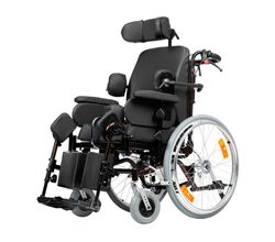 Кресло-коляска для инвалидов Ortonica Comfort 600
