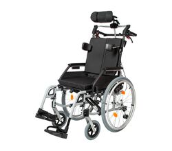 Кресло-коляска для инвалидов Ortonica Comfort 200