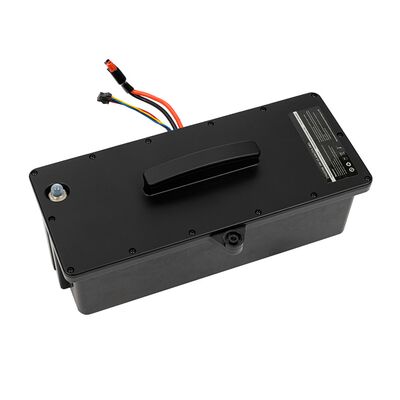 Аккумулятор (24v 15,6Ah) литиевый для инвалидной коляски Pulse 780, вид сверху с проводами