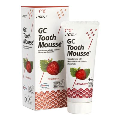 Клубничный для реминерализации зубных тканей GC Tooth Mousse