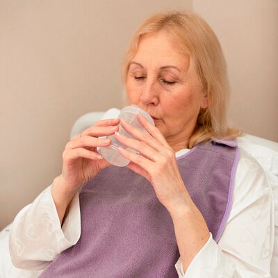 Поильник BESIDE с крышкой-носиком 200 мл для напитков