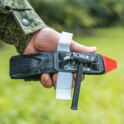 Жгут-турникет кровоостанавливающий Медплант ЖК-01 вид сложения 1 с лентой для фиксации времени