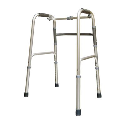 В модели полиуретановые ручки